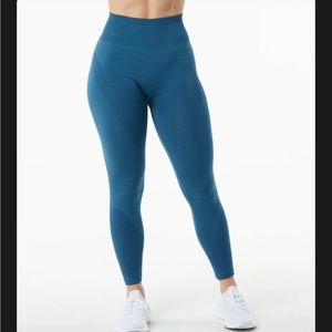 Alphalete Ozone Leggings
